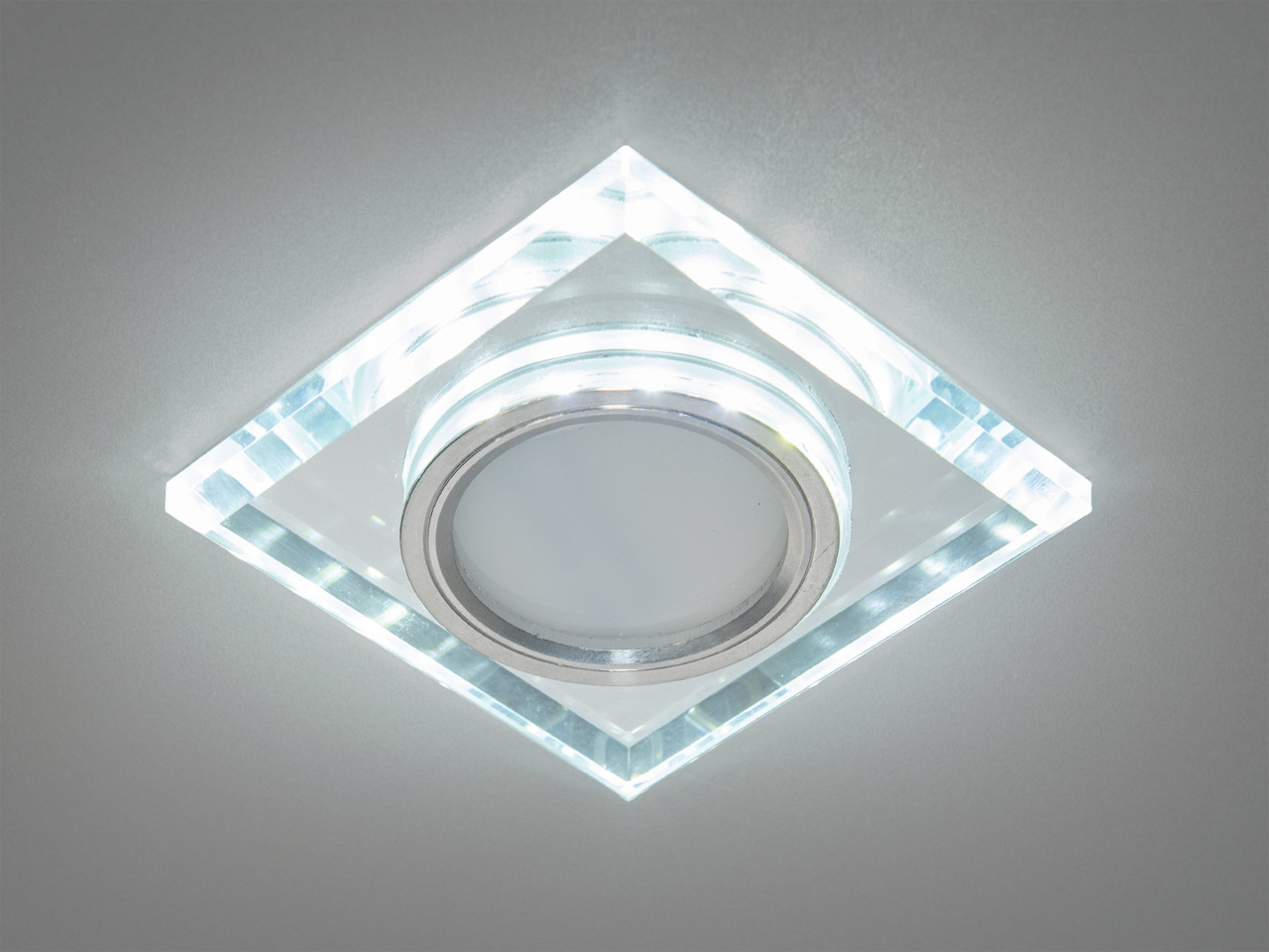 Вбудований світильник LED Diasha 6017WH MR16, 50W, діаметр 60 мм, хай-тек, IP20 Вбудований світильник LED Diasha 6017WH MR16, 50W, діаметр 60 мм, хай-тек, IP20