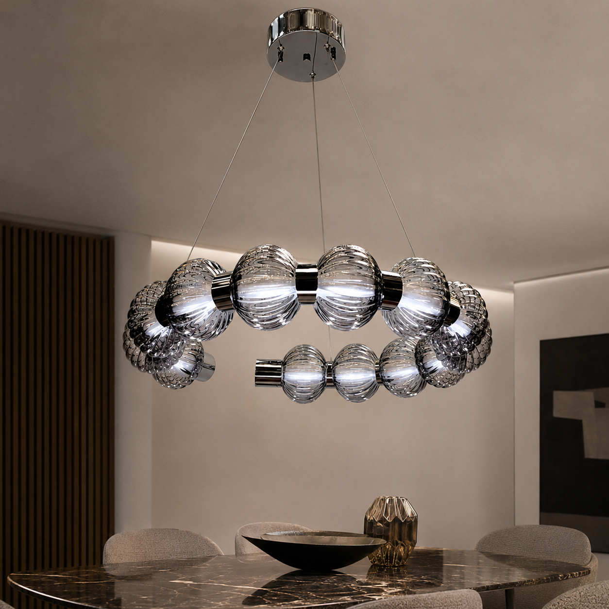 Світлодіодна люстра підвісна Artlight 6078/525 з димчастими скляними плафонами, 30W Світлодіодна люстра підвісна Artlight 6078/525 з димчастими скляними плафонами, 30W