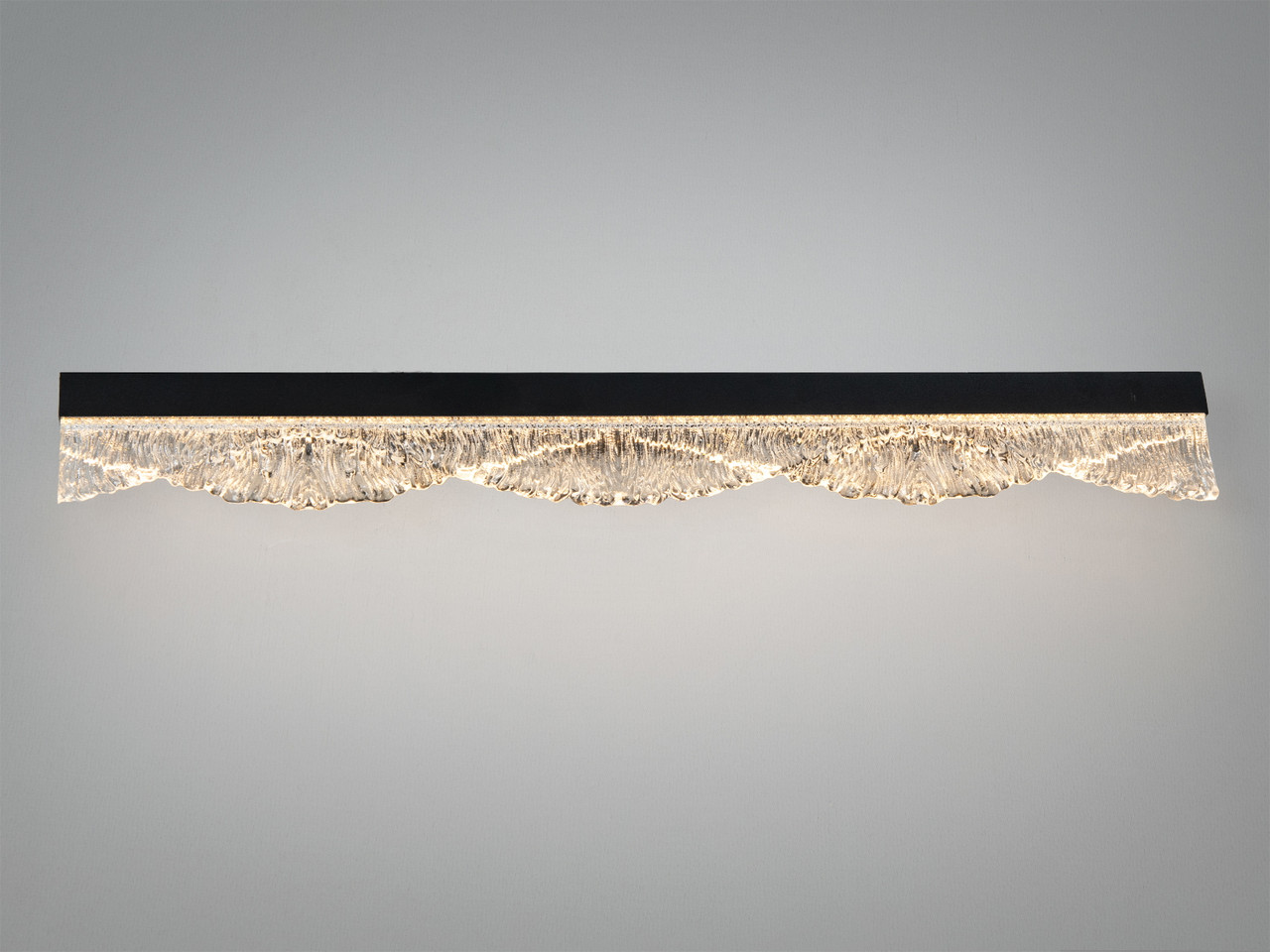 Настінне LED бра Diasha 8057/600BK чорне 16 Вт акрил Настінне LED бра Diasha 8057/600BK чорне 16 Вт акрил