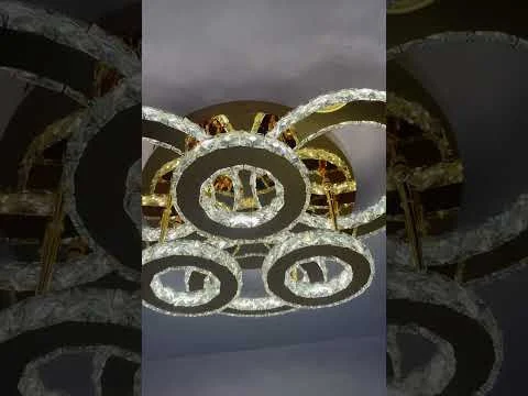Видеообзор товара: Дизайнерская потолочная светодиодная люстра Linisoln 006-3+3 золото, 180 Вт (до 20 м²)