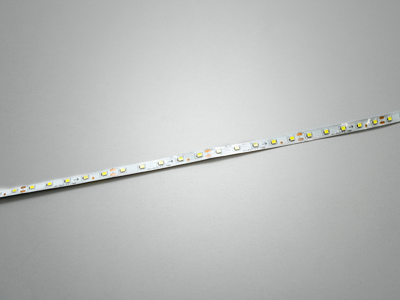 Світлодіодна стрічка LED Diasha strip 1 col 2p 6500K 16W/m, енергоефективна, декор та ремонт Світлодіодна стрічка LED Diasha strip 1 col 2p 6500K 16W/m, енергоефективна, декор та ремонт